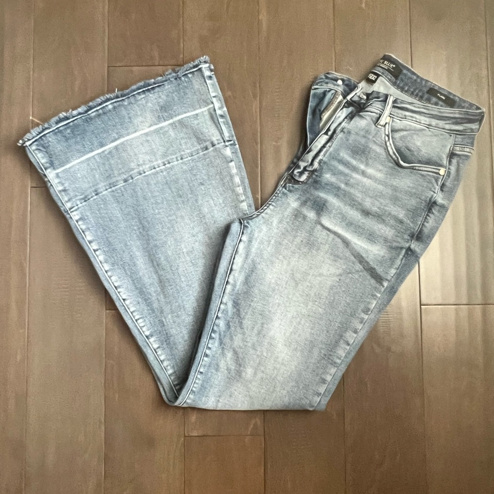Judy Blue Medium Denim Flare Jeans
